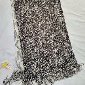 Michael kors women scarf with animal print